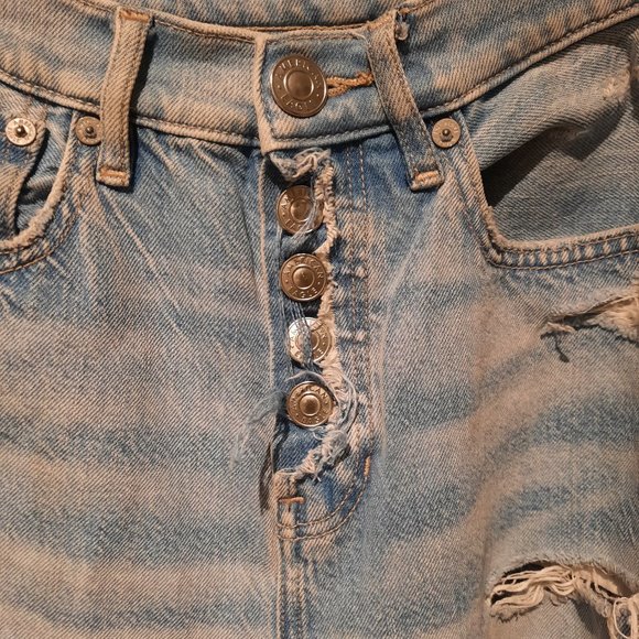 American Eagle Outfitter Ladies Distressed Size 2 - Picture 3 of 4